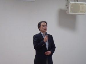 柳井雅人所長による開会挨拶