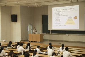 柳副学部長による小論文対策講座